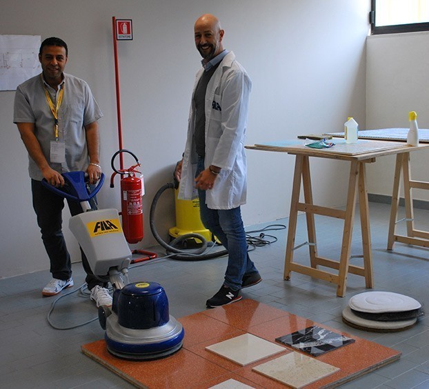 federatie reguleren Vernauwd Fila UK customers get 'hands-on' at surface care training session