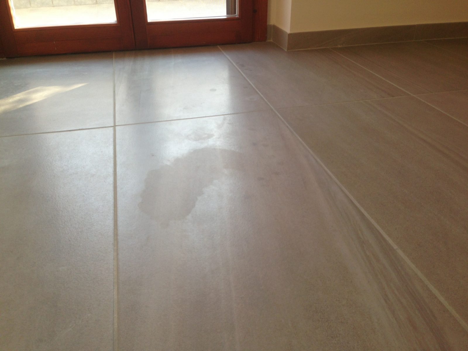 Pale stains on a porcelain floor? Here's how to remove so-called “clean  stains”