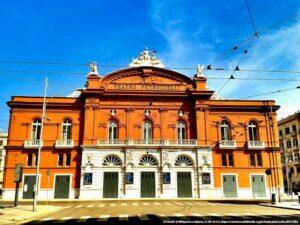 Zementfliesen reinigen Teatro Petruzzelli