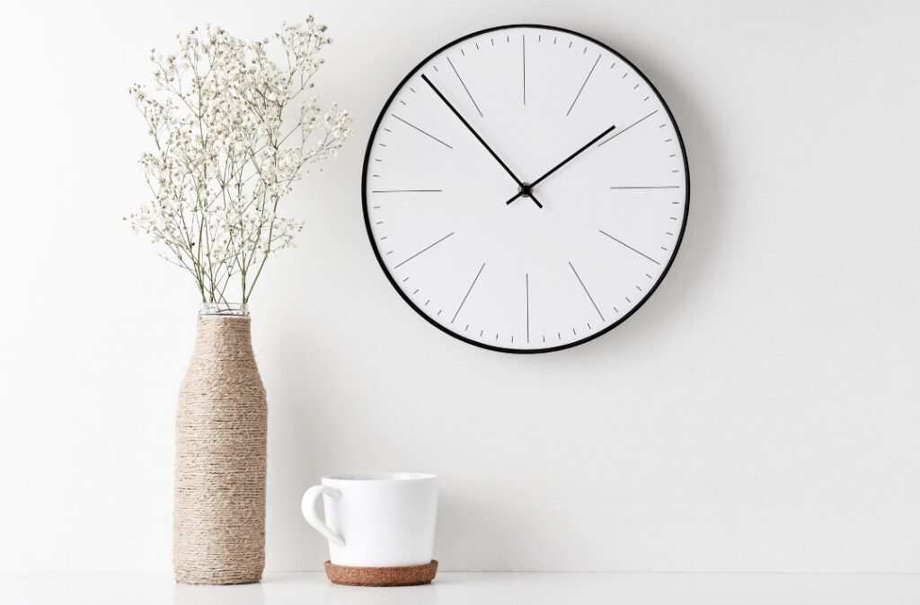 minimalism clock