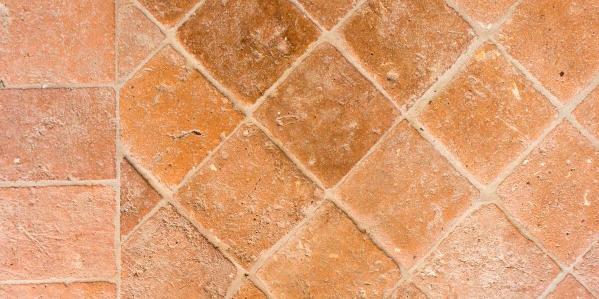 Tile Contractor? The Benefits of Using Time and Money-Saving DETERDEK PRO